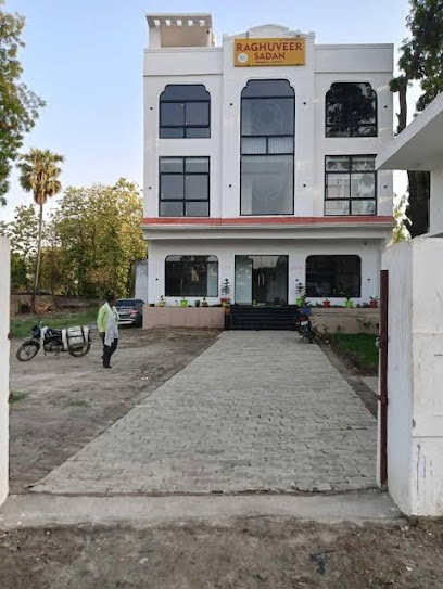 Hotel Raghuveer Sadan