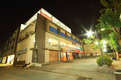 FabHotel Shree Gopal Residency - Hotel in Sola Village