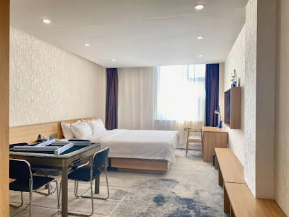 Impression Cloud Gate Hotel