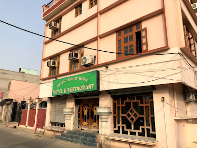 OYO 49500 Hotel Decent