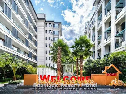 Tengchong Reflection Hot Spring Hotel