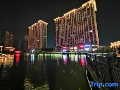 Orange Lakeside Apartment Hotel