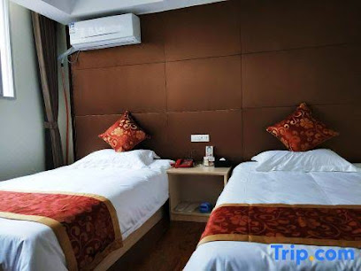 Quxian Xingfu Hotel