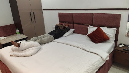 Collection O 700809 Hotel Elite Residency