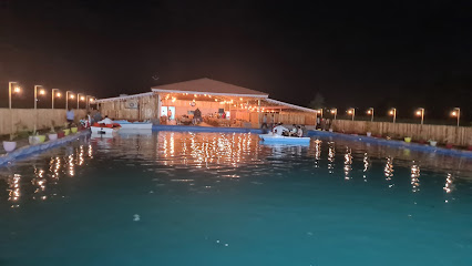 Hotel Rajwada park best family restaurant in Baramati