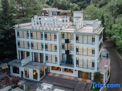 Bifengxia Lanshan Designer Homestay