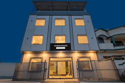 Townhouse by OYO GT Road Amritsar