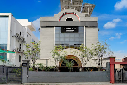 Townhouse by OYO Kalmana