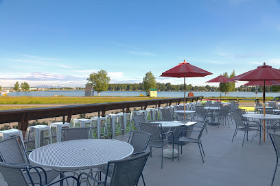 Coast Inn at Lake Hood