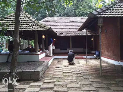 Kuruvis Nest Home Stay and Kayaking