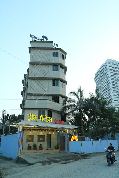 Dream Palace Lodging