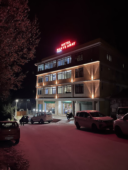Hotel Makye amay