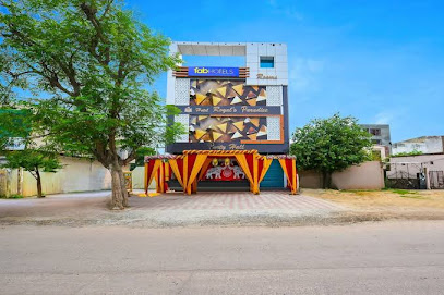Super Townhouse by OYO Faridabad Railway Station Formerly Hotel Royals Paradaise