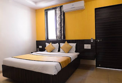 OYO 7705 Hotel Shri Pushpanjali