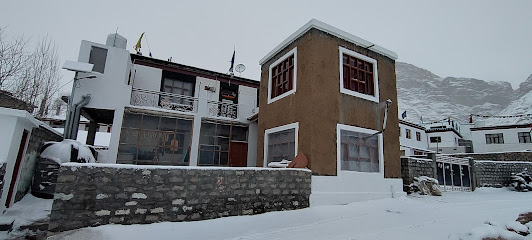 Spiti mountain View Mud House Home Stay
