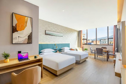 Fengqing Tiance Art Hotel