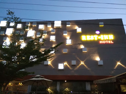 Taksh (Orchid Hotel)