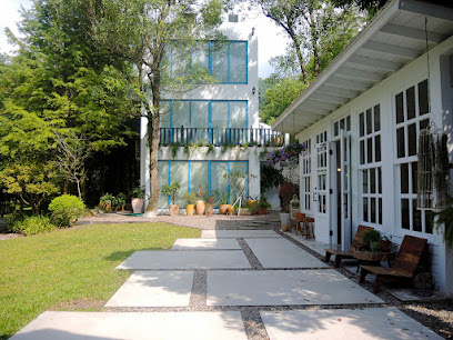 Full Blossoms Garden House