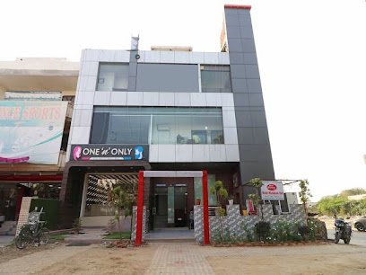 OYO 11717 Gold Star Suits