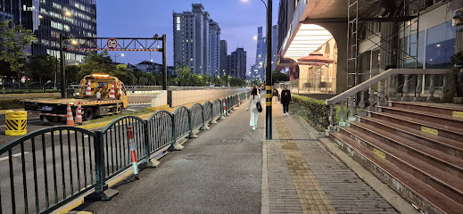 Mercure Lujiazui Shanghai