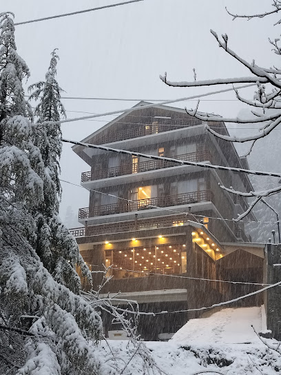 OLD MANALI RETREAT