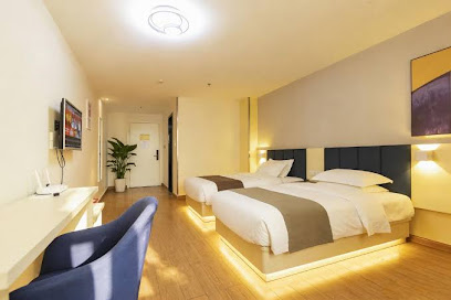 Qingcheng Light Luxury Theme Hotel