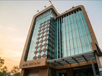 Hotel Blue Lemon || ( 500 Meters Walking Distance From Baba Baidyanath Dham Jyotirlinga )