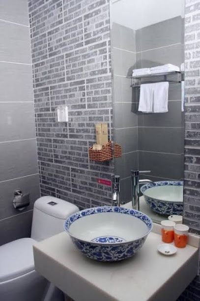 爱尊客假日花园酒店