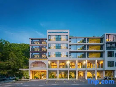 Jingyu Shuhuajian Hotel