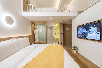 Rezen Sunbow Hotel