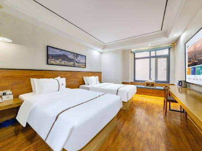 Romantic City Hotel