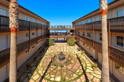 Ocean Beach Hotel