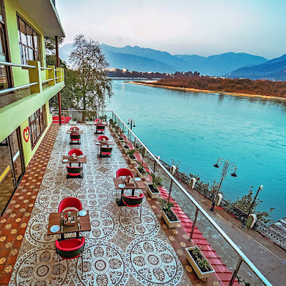 THE NEERAJ NATURECURE ON GANGA