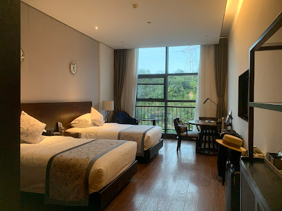 Western Evergreen Pu Zhen Hotel