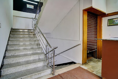 OYO Flagship Highway Inn