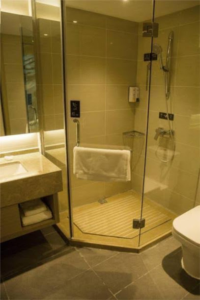 CITY COMFORT INN