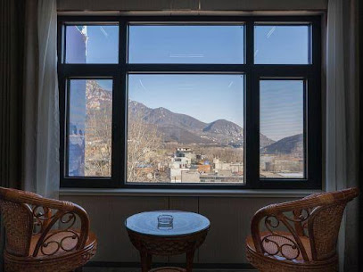 Shaolin Holiday Hotel