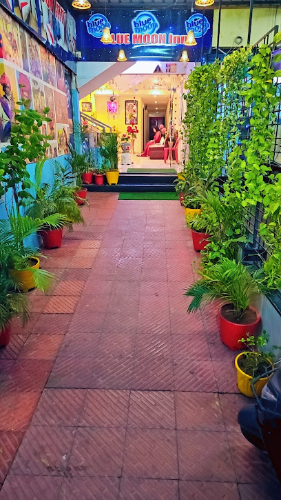BLUE MOON HOTEL