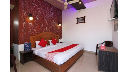 OYO 70200 Aliza Villa 1