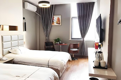 City 118 Chain Hotel