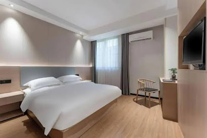 Yisu Qingju Hotel