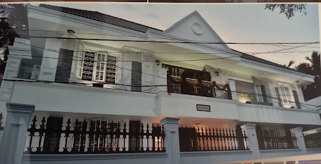 Queen's Home Stay