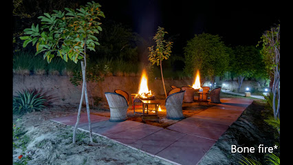 Jungle Cave Resort