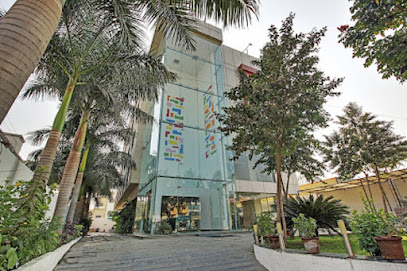 Hotel Sai Miracle - Divine Stay with a Restaurant