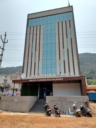 Hotel Sitara Grand - Multi Cuisine Restaurant