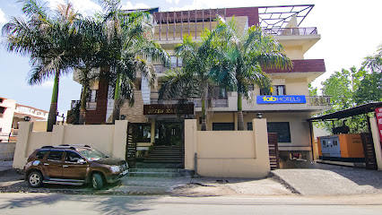 FabHotel The Green Majestic - Hotel Near Dehradun Railway Station, Dehradun