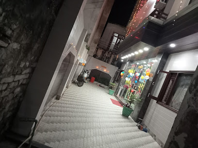 Hotel Shree Radha niwas upper bazar katra