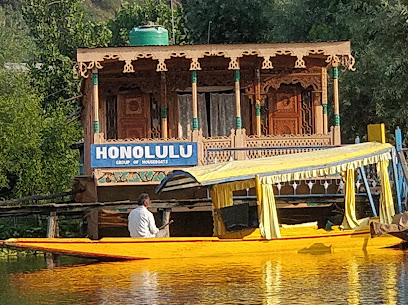 Honolulu group of houseboats