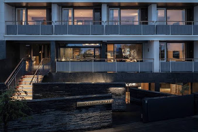 LOSTVILLA Deqin Meri Snow Mountain