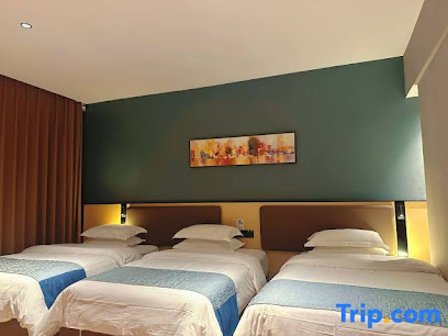 Huanjiang Jiangzhou Business Travel Hotel